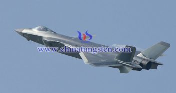中國自主研製的隱身戰(zhàn)鬥機殲-20首次公開亮相 J20