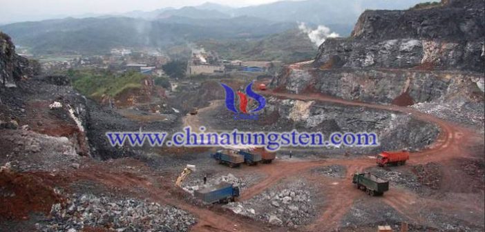 鎢礦開(kāi)採(cǎi)圖片