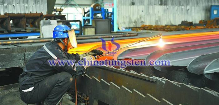 “一帶一路”項目或催生1.5億噸鋼鐵需求 鋼鐵生產(chǎn)車間圖片