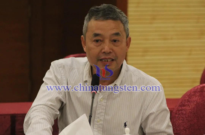 中國(guó)鎢業(yè)協(xié)會(huì)主席團(tuán)主席、贛州海盛鎢鉬集團(tuán)有限公司董事長(zhǎng)曾慶甯