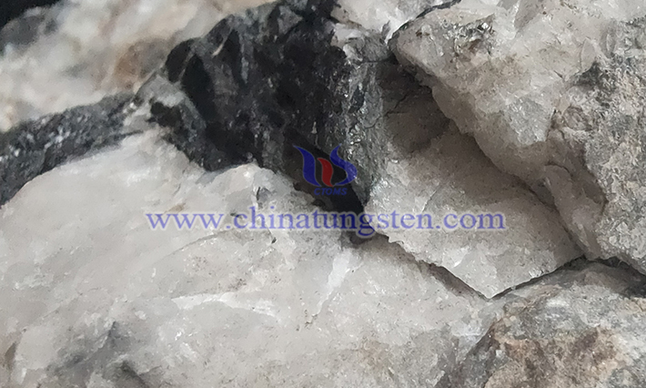 鎢礦石圖片，中鎢智造