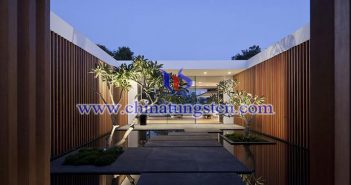 三酸化タングステンを含む導(dǎo)電性ガラス 三酸化タングステン畫像付き導(dǎo)電性ガラス