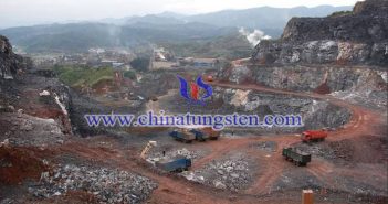 鎢礦開(kāi)采圖片