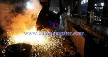 工信部:鋼鐵行業(yè)產(chǎn)能置換實(shí)施辦法 鋼鐵冶煉圖片