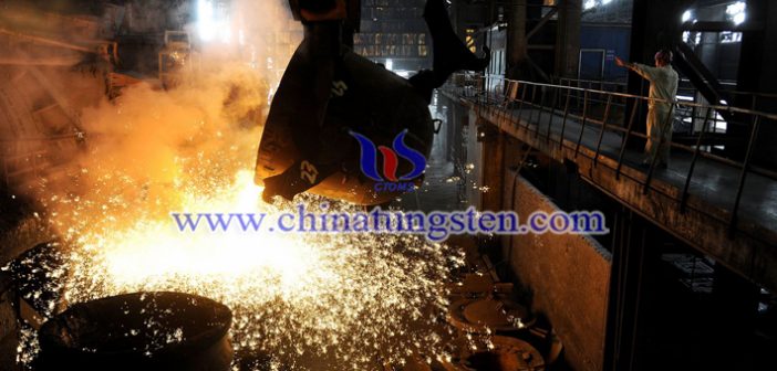 工信部:鋼鐵行業(yè)產(chǎn)能置換實施辦法 鋼鐵冶煉圖片