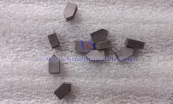 中鎢智造硬質(zhì)合金刀具圖片